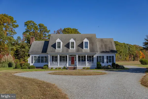 $630,000 | 602 Cedar Pointe Drive, Weems, VA 22576