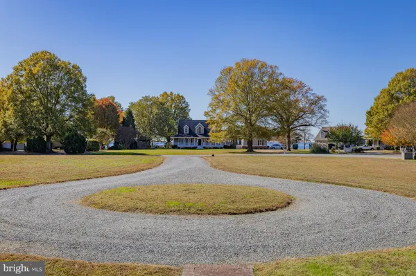 $630,000 | 602 Cedar Pointe Drive, Weems, VA 22576