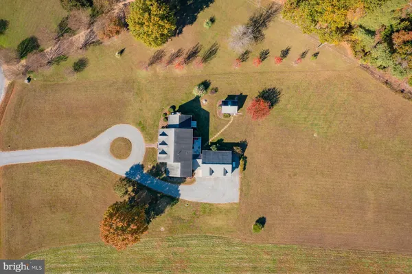 $630,000 | 602 Cedar Pointe Drive, Weems, VA 22576
