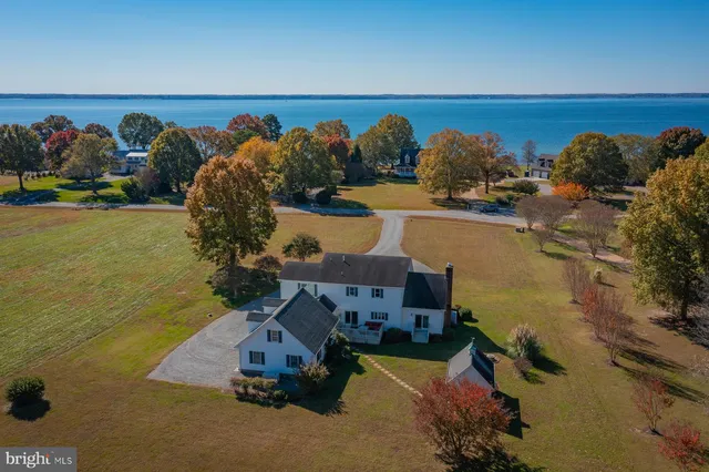 $629,900 | 602 Cedar Pointe Drive, Weems, VA 22576