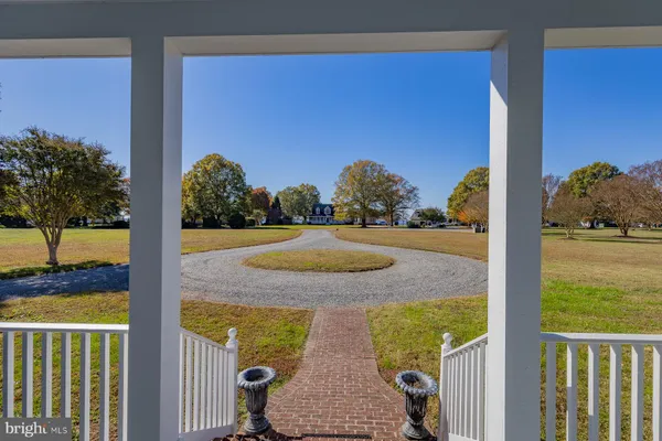 $630,000 | 602 Cedar Pointe Drive, Weems, VA 22576