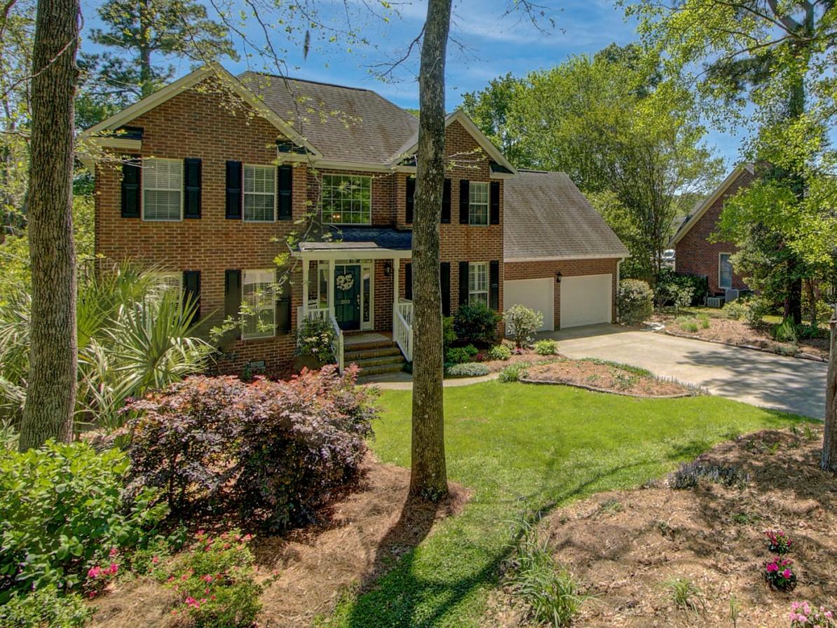 203 Kenilworth Road Summerville, SC 29485 - Photo 2 of 40 1a