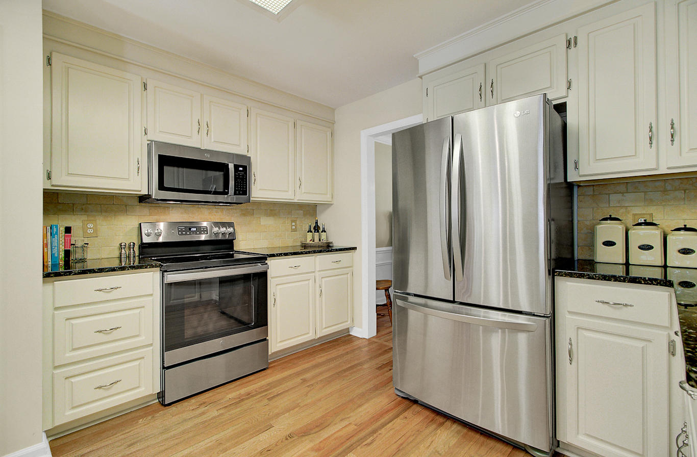 203 Kenilworth Road Summerville, SC 29485 - Photo 9 of 40 10