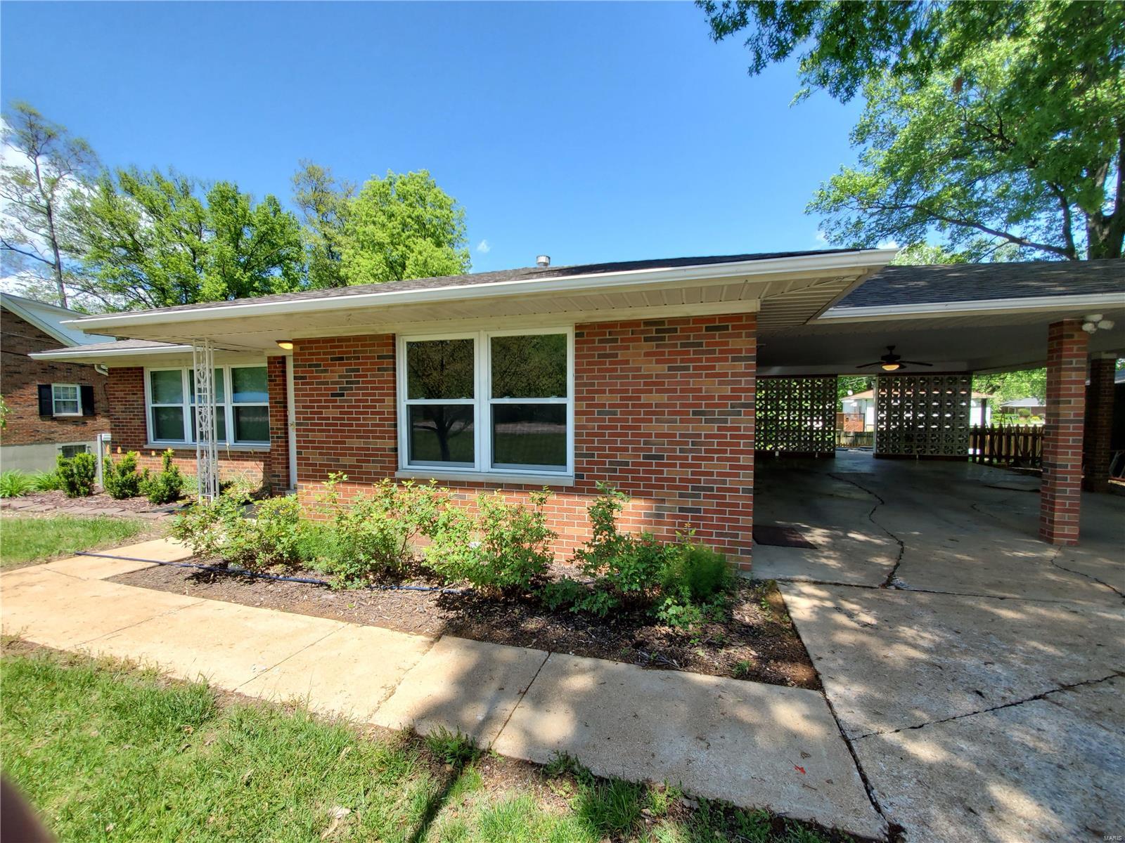 6227 Old St Louis Road Belleville, IL 62223 - Photo 2 of 21 Gallery Image 2