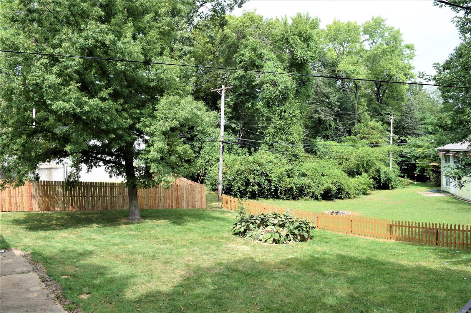 6227 Old St Louis Road Belleville, IL 62223 - Photo 3 of 21 Gallery Image 3