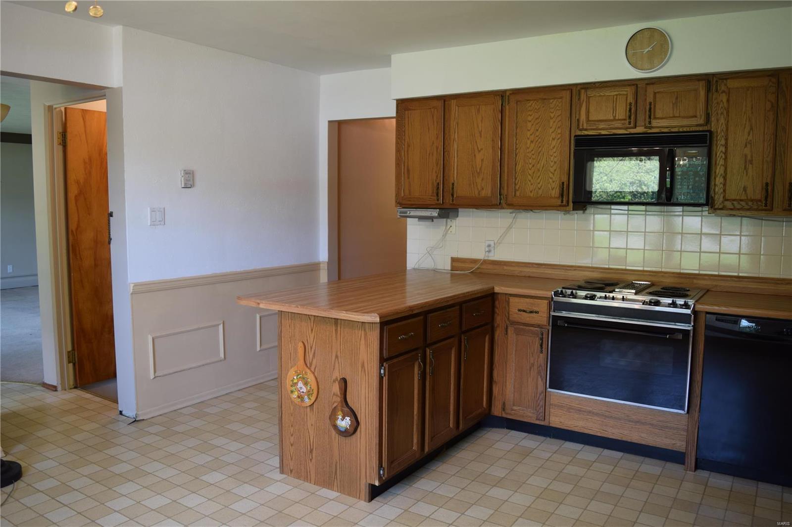 6227 Old St Louis Road Belleville, IL 62223 - Photo 8 of 21 Gallery Image 8