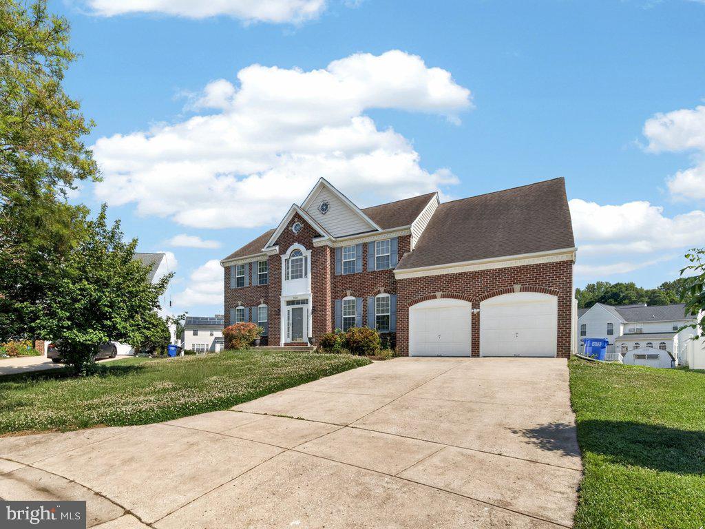 2000 Del Sol Court Bowie, MD 20721 - Photo 2 of 66 driveway