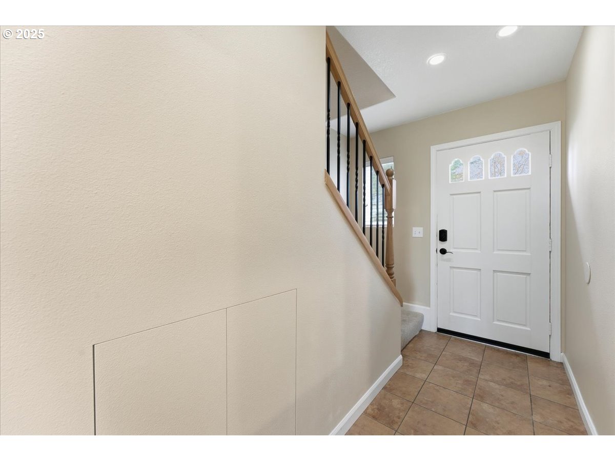 1812 Northeast 19th Street Gresham, OR 97030 - Photo 15 of 45
