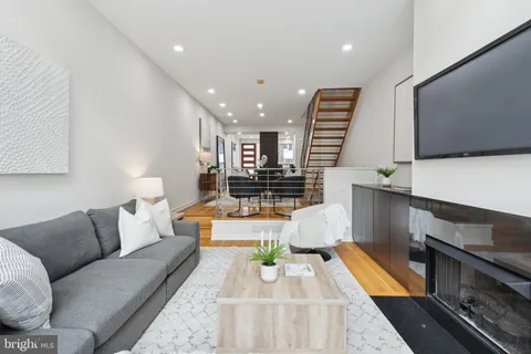 $1,495,000 | 2414 Pine Street, Philadelphia, PA 19103