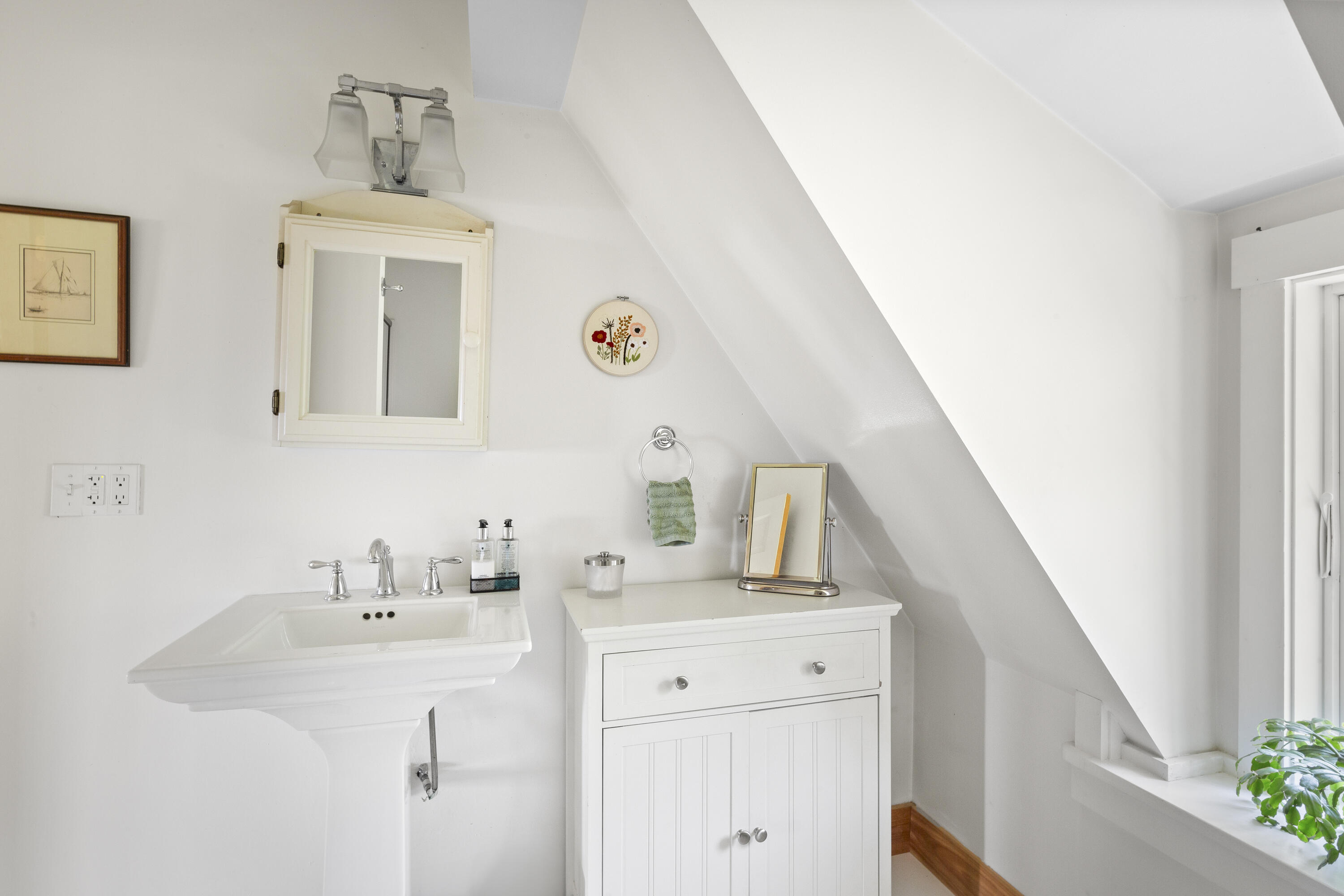 135 Rebel Hill Road Islesboro, ME 04848 - Photo 20 of 26 045-135RebelHillRd-Islesboro-KS