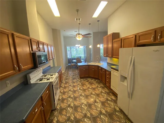 $1,875 | 5141 Aurora Drive, Leesburg, FL 34748