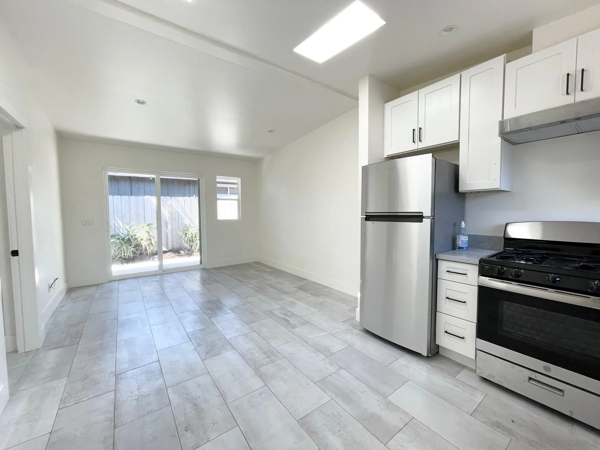 921-927 Regal Road Encinitas, CA 92024 - Photo 7 of 27