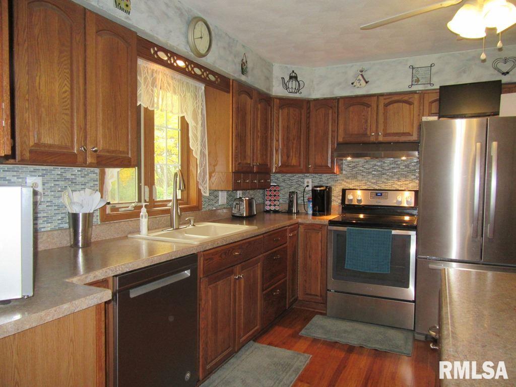 6904 133rd Avenue West Taylor Ridge, IL 61284 - Photo 13 of 30 Gallery Image 13