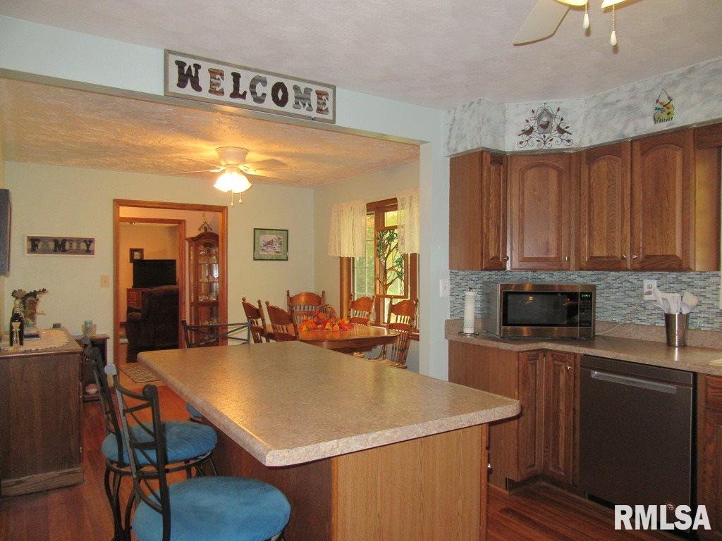 6904 133rd Avenue West Taylor Ridge, IL 61284 - Photo 14 of 30 Gallery Image 14