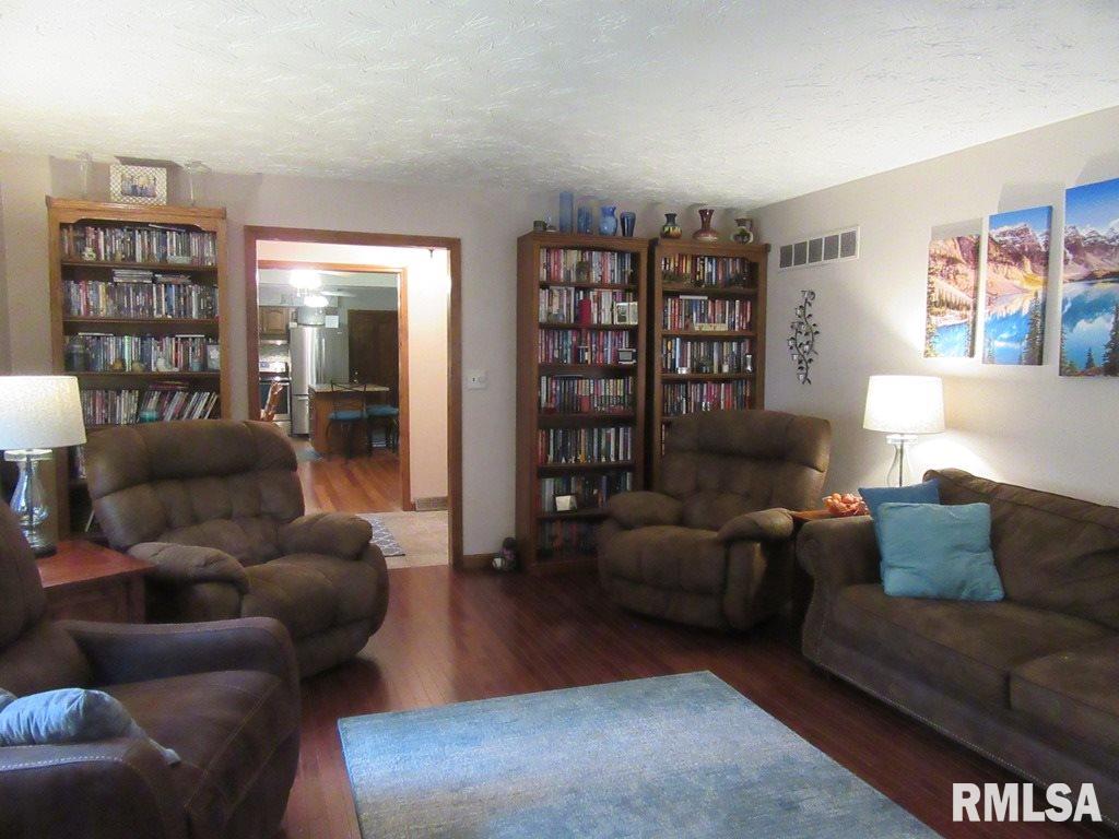 6904 133rd Avenue West Taylor Ridge, IL 61284 - Photo 15 of 30 Gallery Image 15