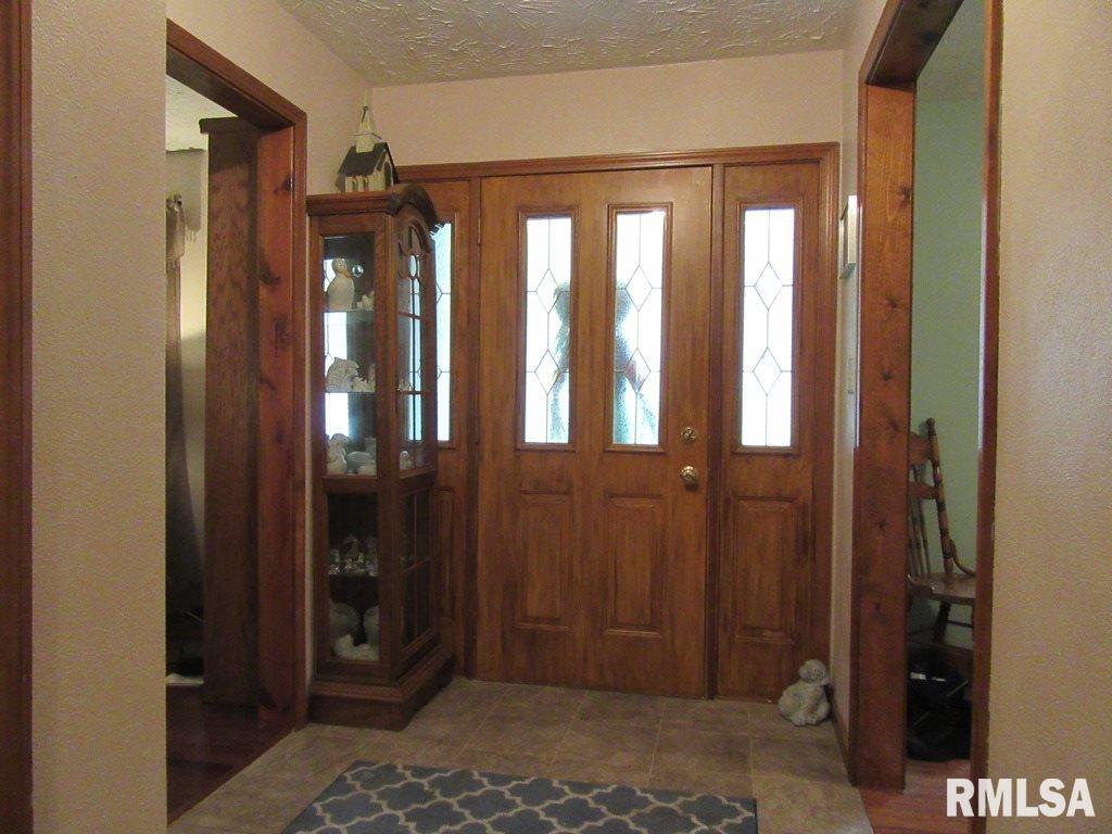 6904 133rd Avenue West Taylor Ridge, IL 61284 - Photo 7 of 30 Gallery Image 7