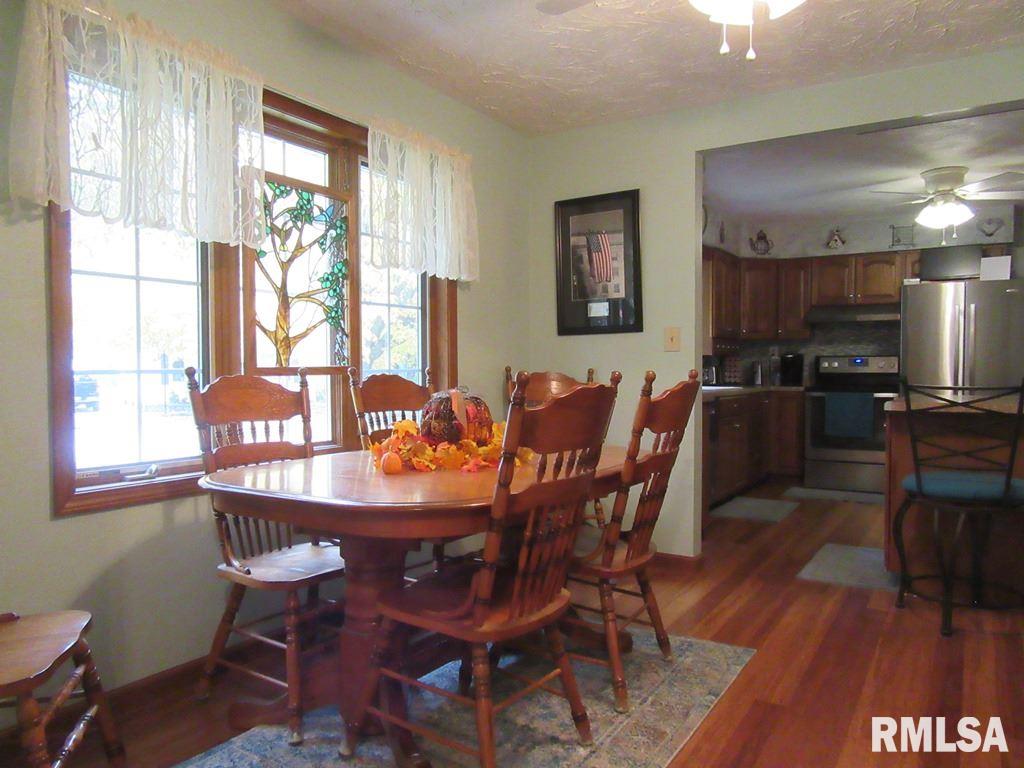6904 133rd Avenue West Taylor Ridge, IL 61284 - Photo 8 of 30 Gallery Image 8