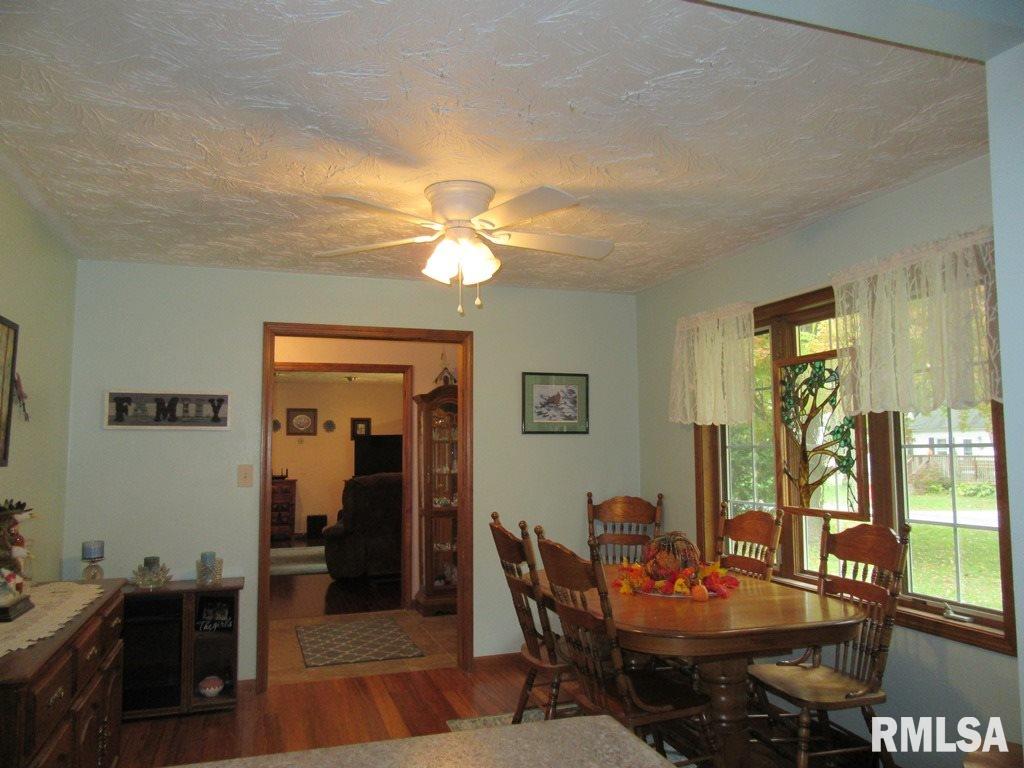 6904 133rd Avenue West Taylor Ridge, IL 61284 - Photo 10 of 30 Gallery Image 10