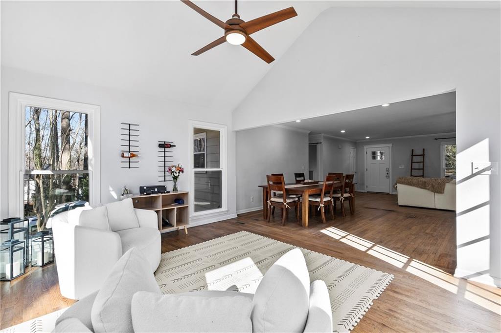 208 Shadowlawn Road Southeast Marietta, GA 30067 - Photo 6 of 25 a living room with furniture and white walls