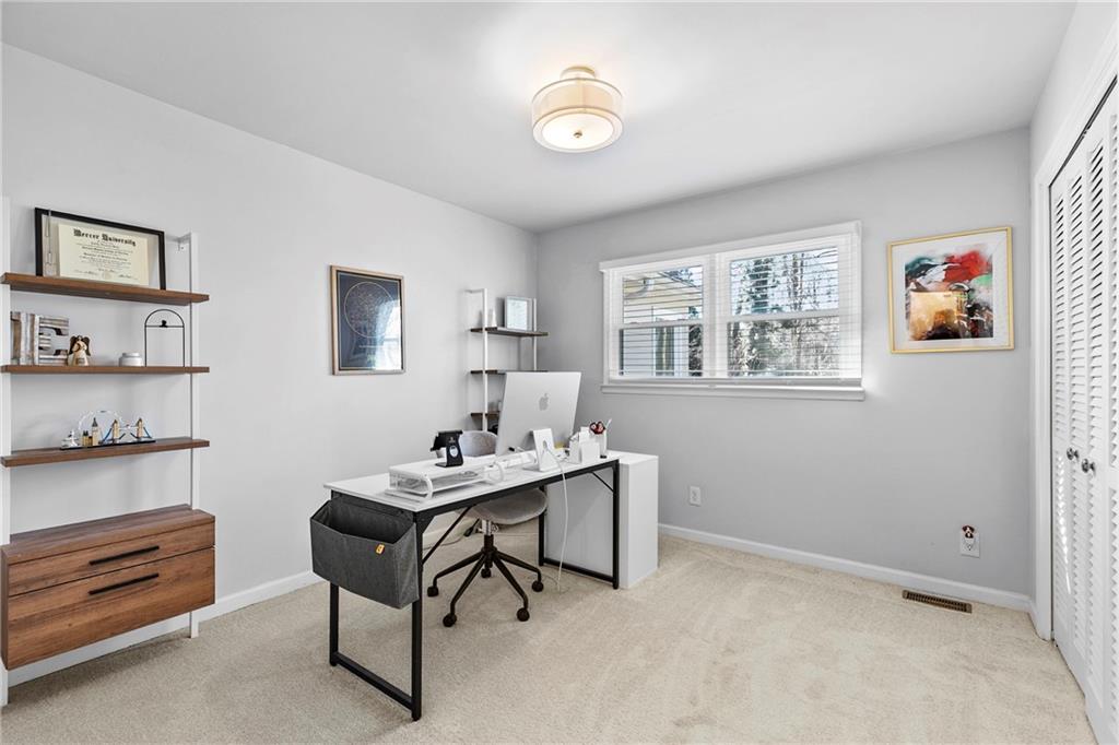 208 Shadowlawn Road Southeast Marietta, GA 30067 - Photo 9 of 25 a room with furniture