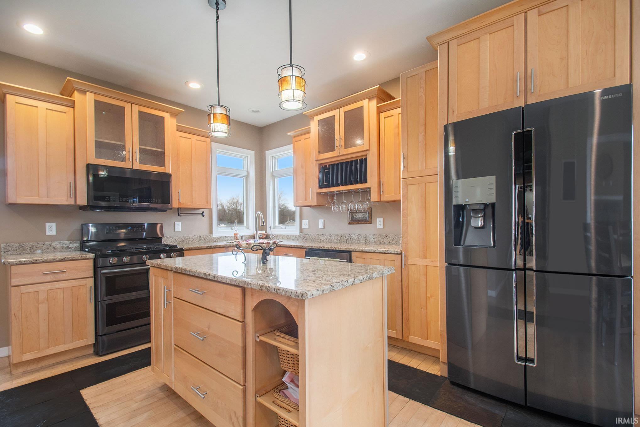 57708 Oakside Road Mishawaka, IN 46544 - Photo 3 of 36 Gallery Image 3