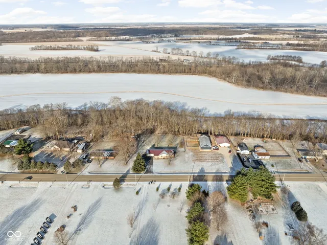 $331,000 | 10699 North Carthage Pike, Carthage, IN 46115