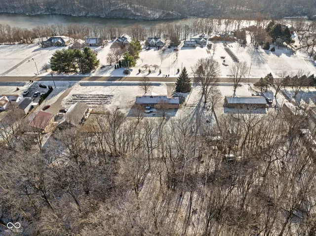 $331,000 | 10699 North Carthage Pike, Carthage, IN 46115