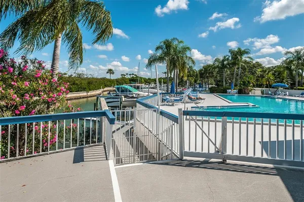 $399,000 | 11351 Shipwatch Lane, Unit 1841, Largo, FL 33774