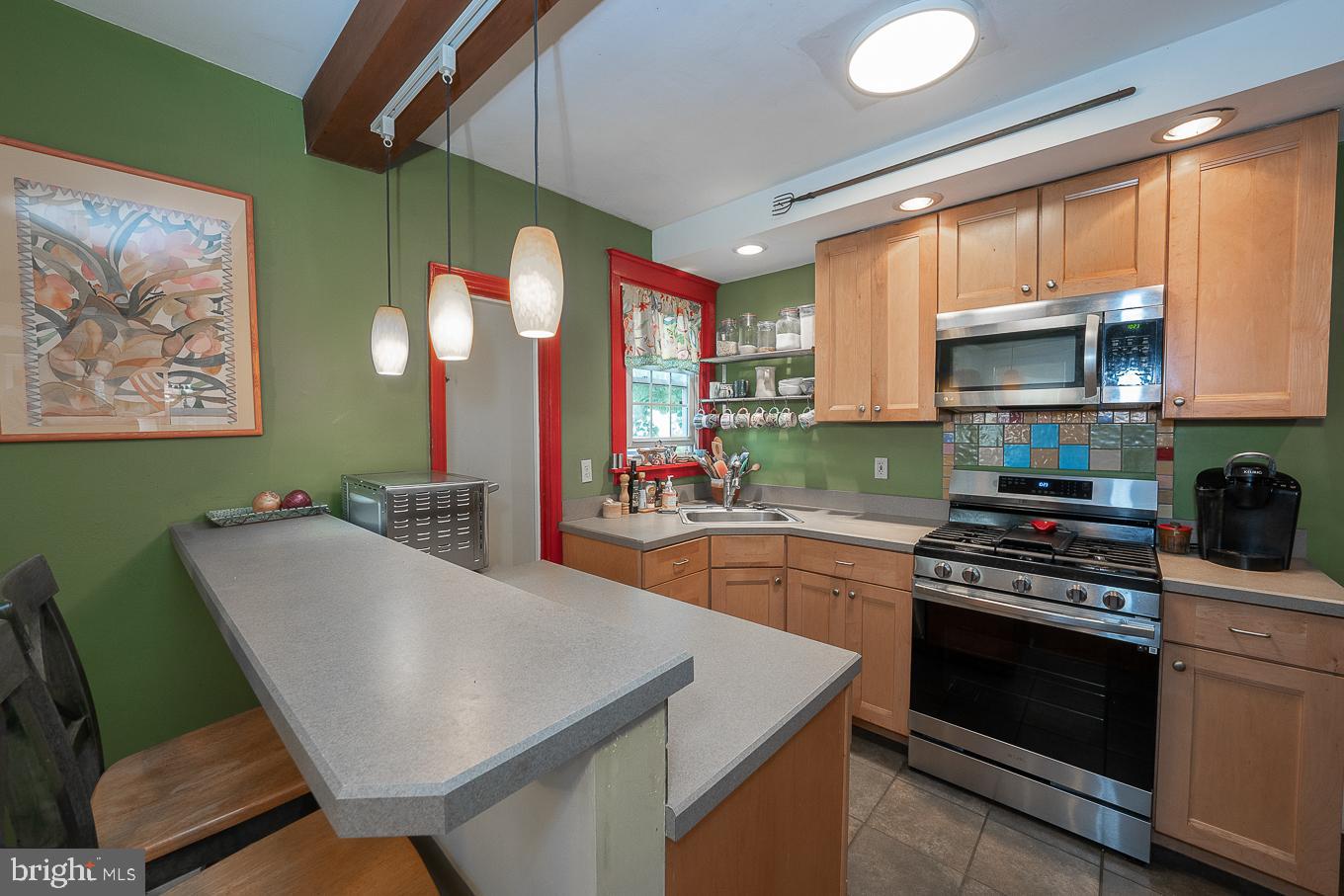 132 Rockland Road Merion Station, PA 19066 - Photo 9 of 26 kitchen Breakfast bar