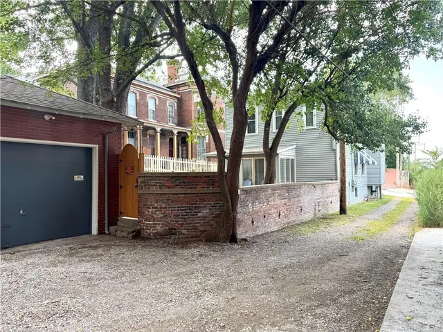 $174,900 | 1019 Charles Street, St. Joseph, MO 64501