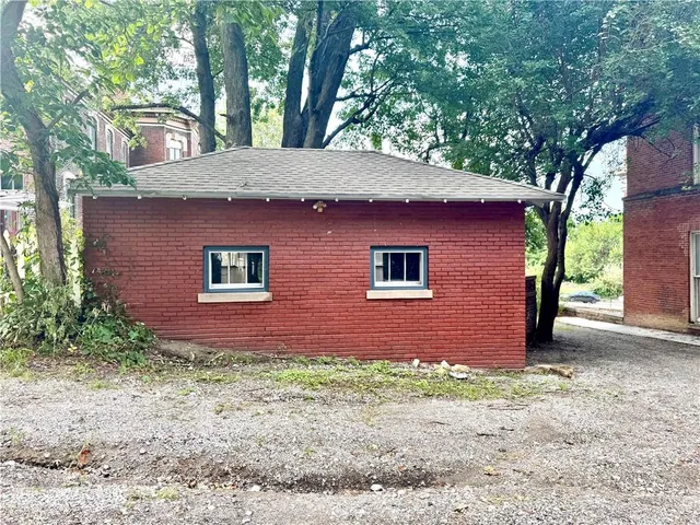 $174,900 | 1019 Charles Street, St. Joseph, MO 64501