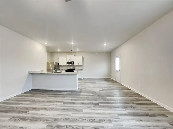 $2,000 | 142 Avondale Boulevard, Conyers, GA 30013