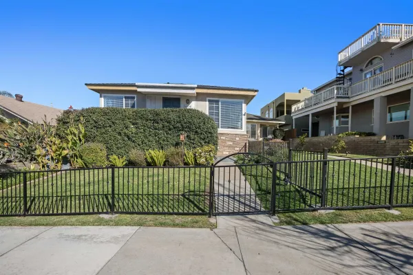 a view of a house with a street view