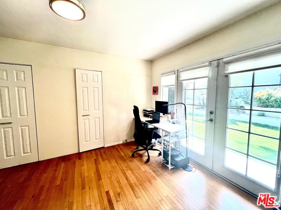 4340 Sepulveda Boulevard Sherman Oaks, CA 91403 - Photo 15 of 30 a view of a livingroom with workspace and a window