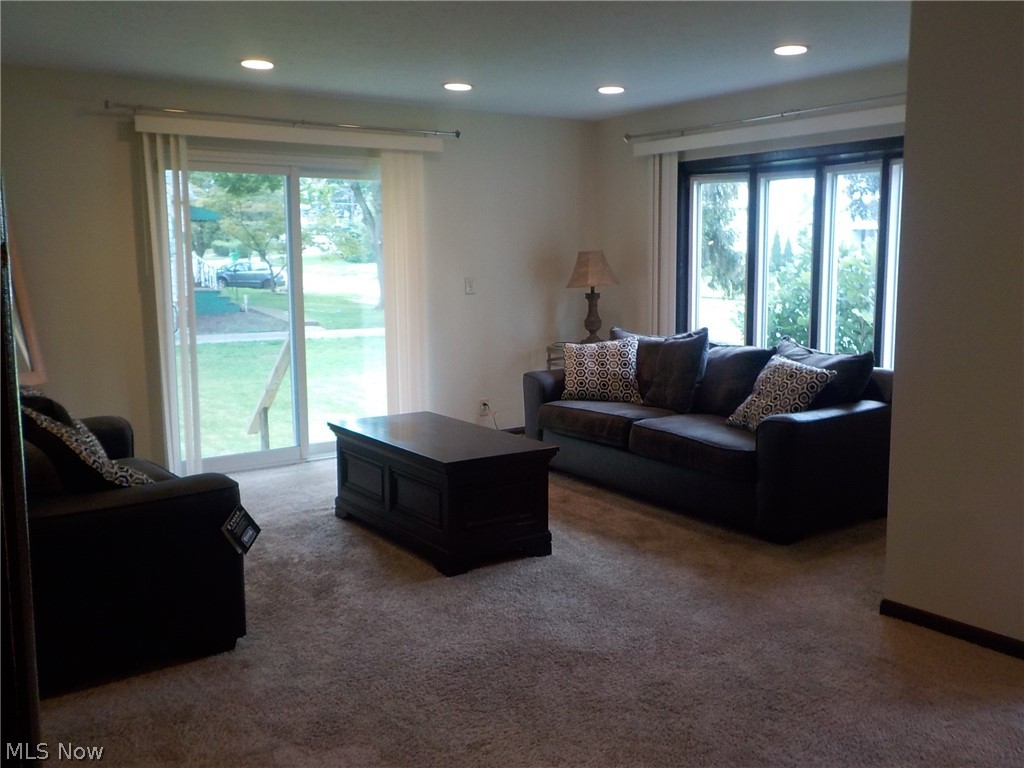 1335 Prasse Road South Euclid, OH 44121 - Photo 5 of 17