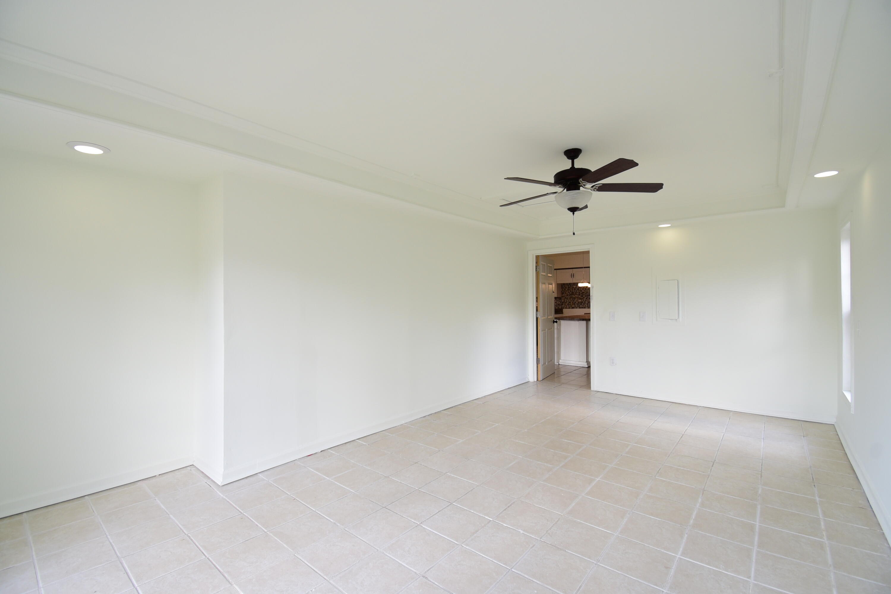 412 Temple Road Ladson, SC 29456 - Photo 7 of 15 DSC_4283