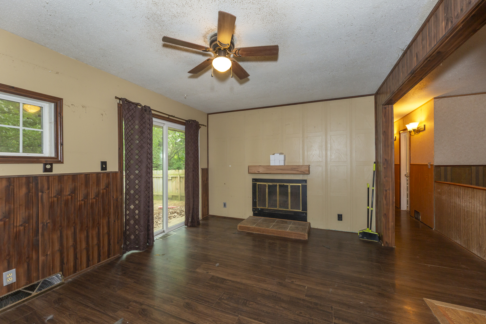 1572 Winnetka Street Dixon, IL 61021 - Photo 10 of 34