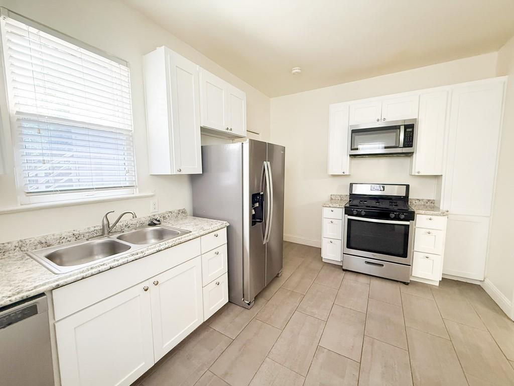 4612 Junius Street, Unit B Dallas, TX 75246 - Photo 11 of 20