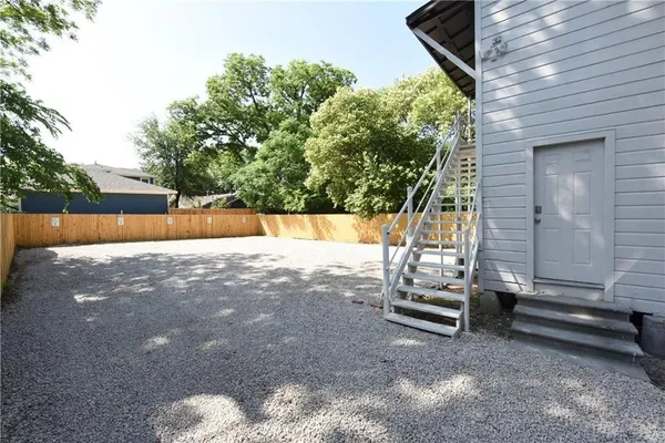$950 | 4612 Junius Street, Unit B, Dallas, TX 75246