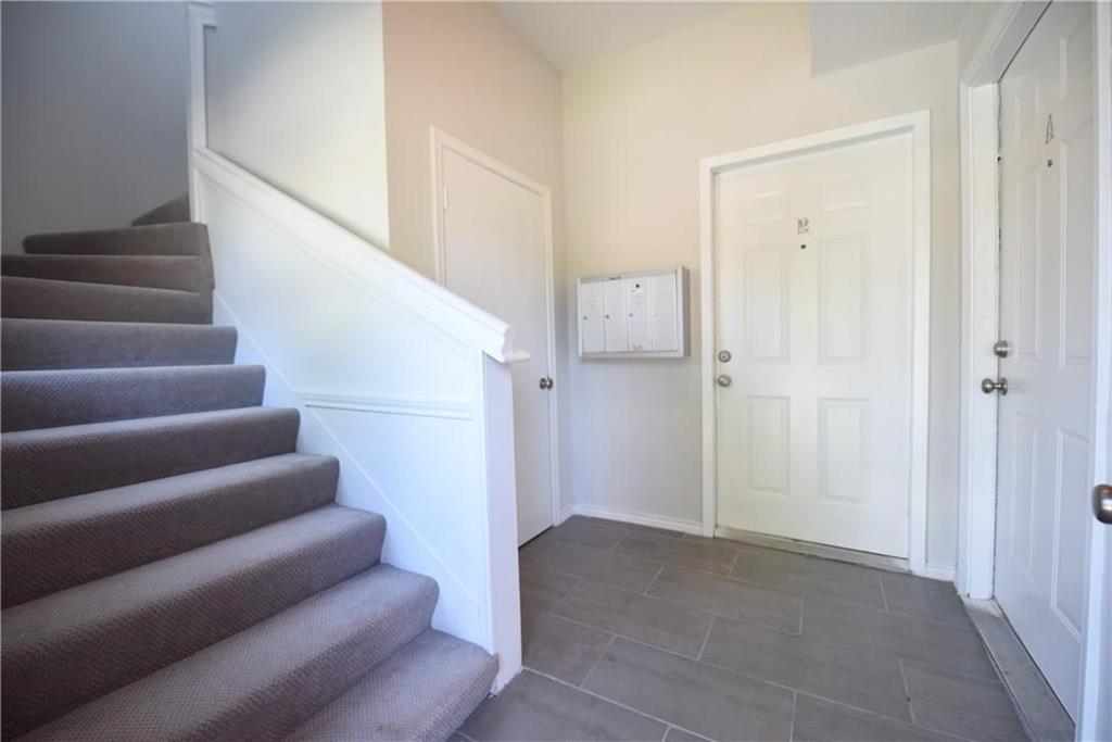 4612 Junius Street, Unit B Dallas, TX 75246 - Photo 4 of 20 a view of entryway