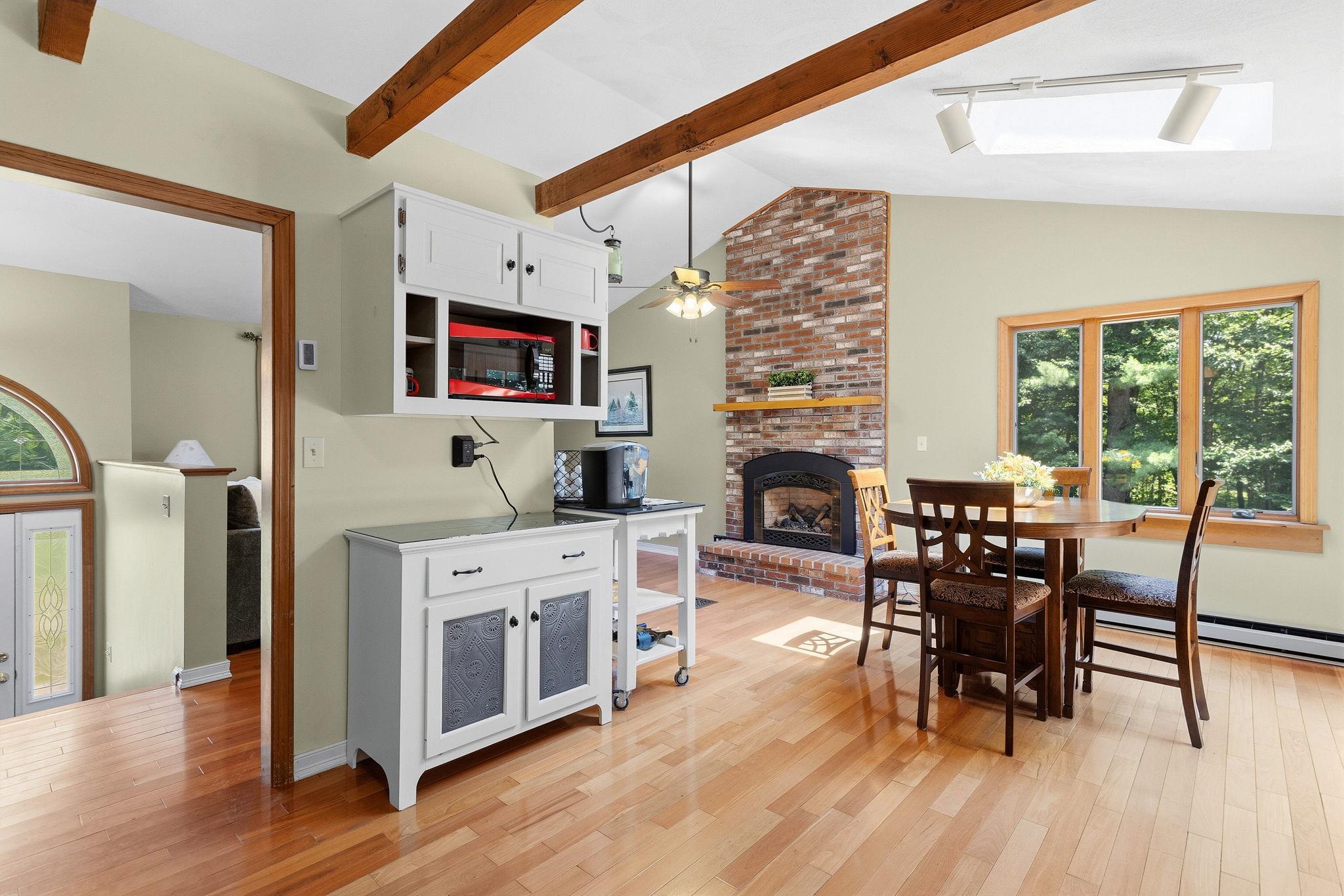 77 Tsienneto Road Derry, NH 03038 - Photo 25 of 57