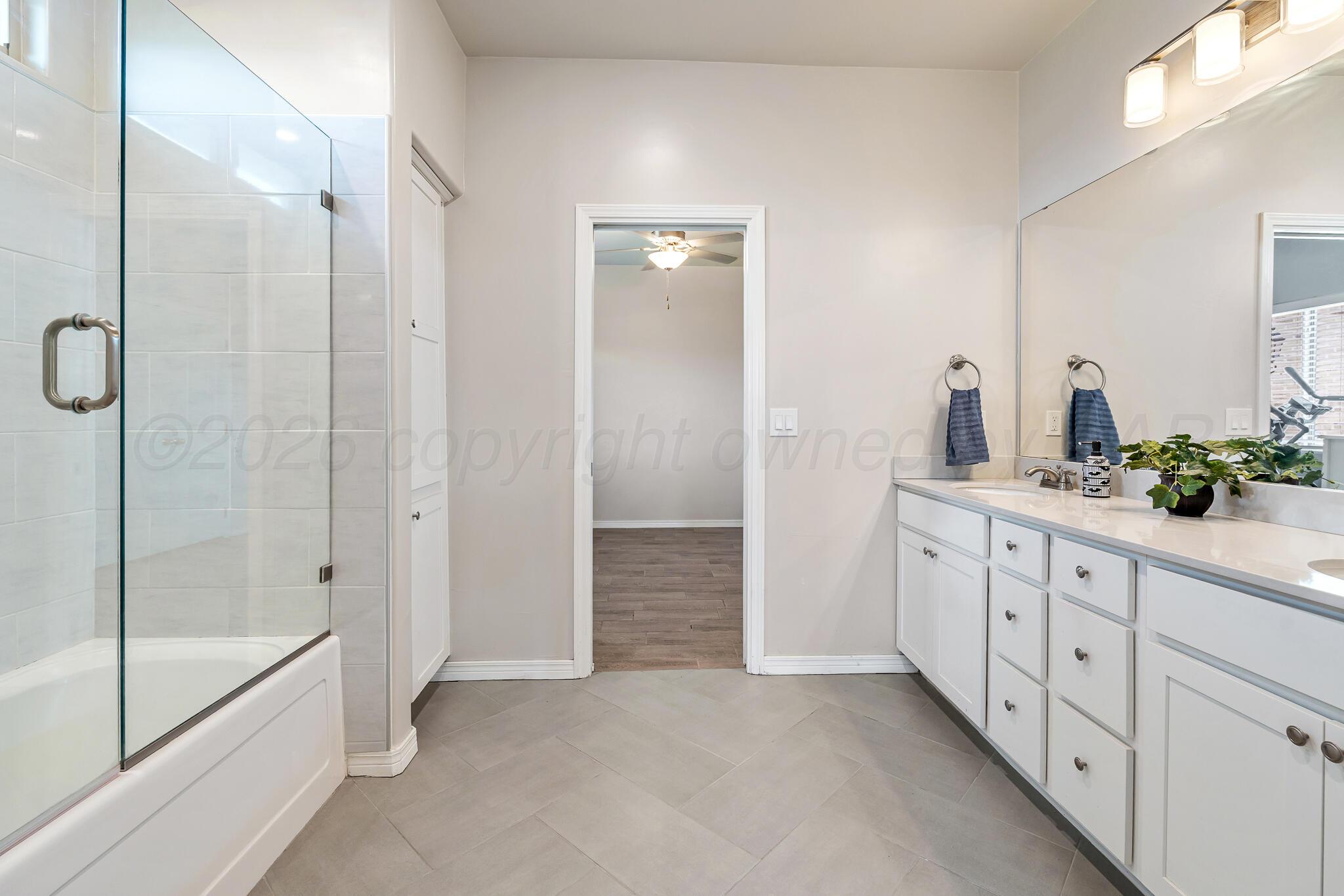1301 Riesling Way Amarillo, TX 79124 - Photo 17 of 23 Bathroom 2 view 2