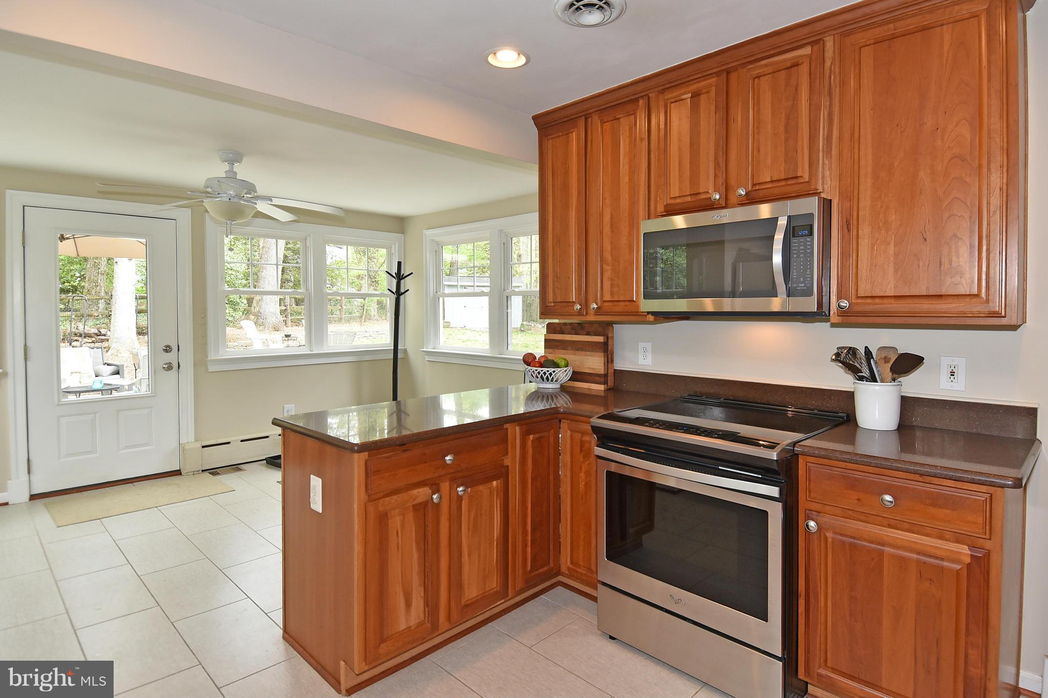 7104 Triad Way Springfield, VA 22151 - Photo 12 of 30 Kitchen