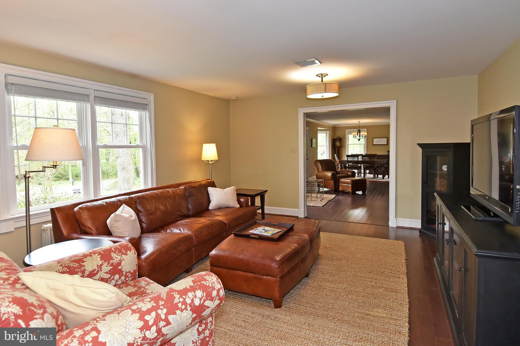 7104 Triad Way Springfield, VA 22151 - Photo 5 of 30 Family Room