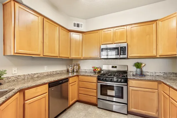 $445,000 | 1100 Moon Circle, Unit 1121, Folsom, CA 95630