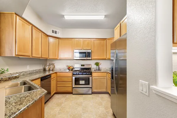 $445,000 | 1100 Moon Circle, Unit 1121, Folsom, CA 95630