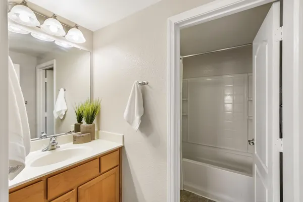 $445,000 | 1100 Moon Circle, Unit 1121, Folsom, CA 95630