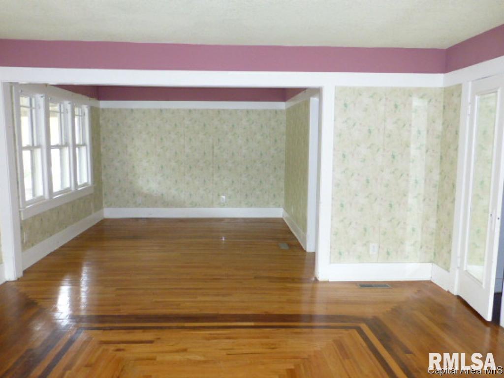 1504 West Wood Street Decatur, IL 62522 - Photo 8 of 18 Gallery Image 8
