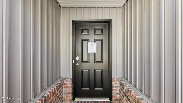 $292,400 | 252 Raulston Drive, Byram, MS 39272