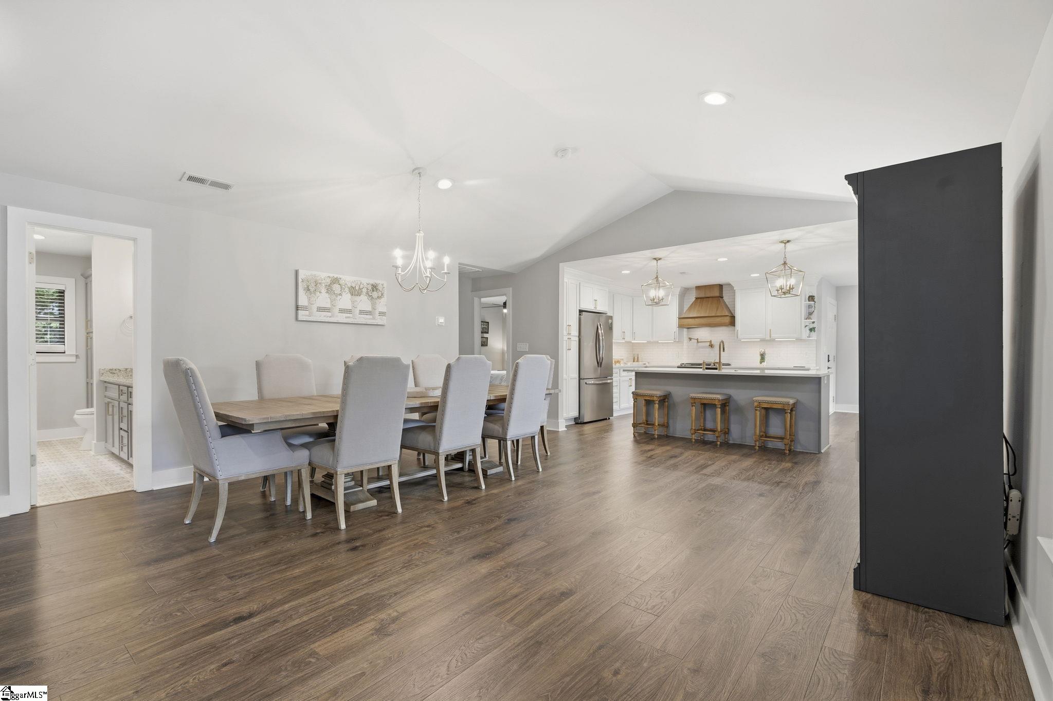 207 Oates Avenue Easley, SC 29640 - Photo 14 of 50